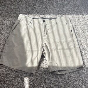 Men's Casual Tan Shorts - Lightweight Everyday Wear